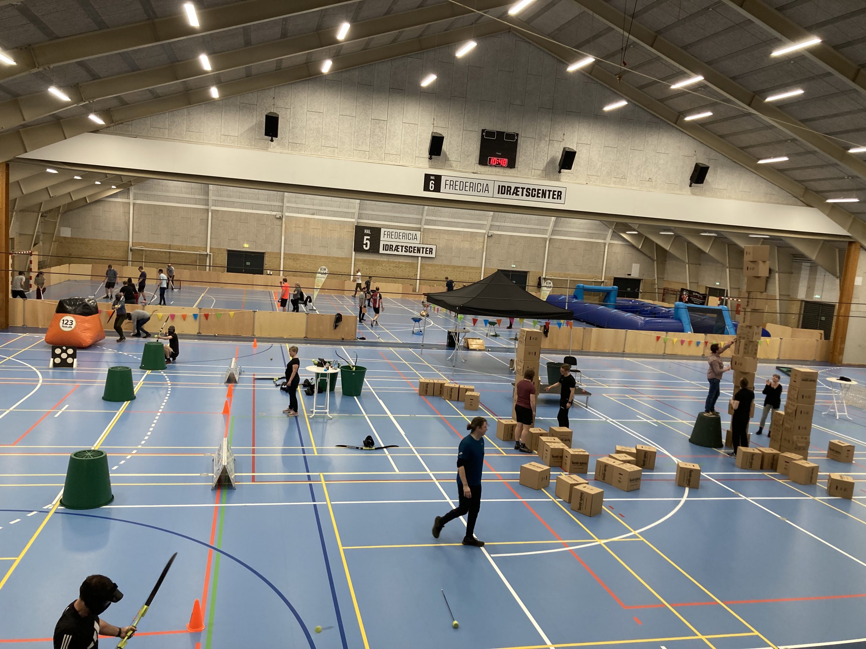 Teambuilding event i hallen.11